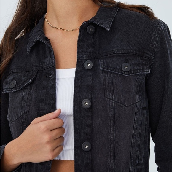 Cotton On Jackets & Blazers - Cotton On Black Cropped Girlfriend Denim Jacket – Size 8